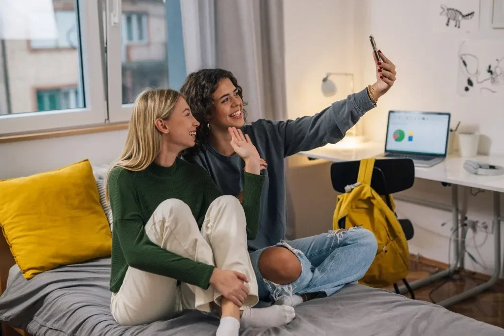 International student in Australia setting up internet in new accommodation