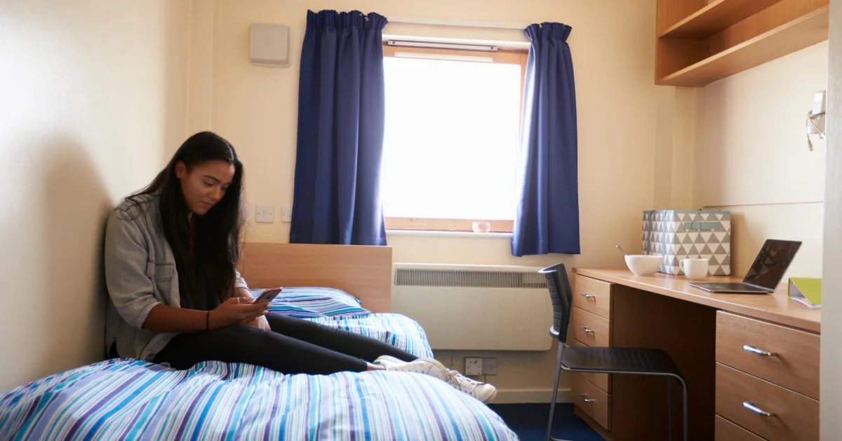 Where do international students live in Canada