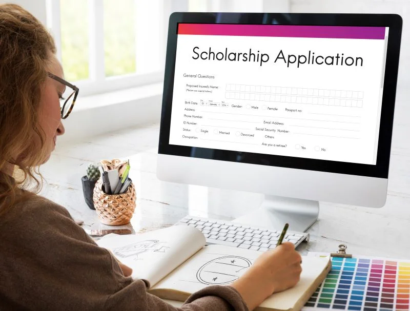 How to Apply for Scholarships in Canada